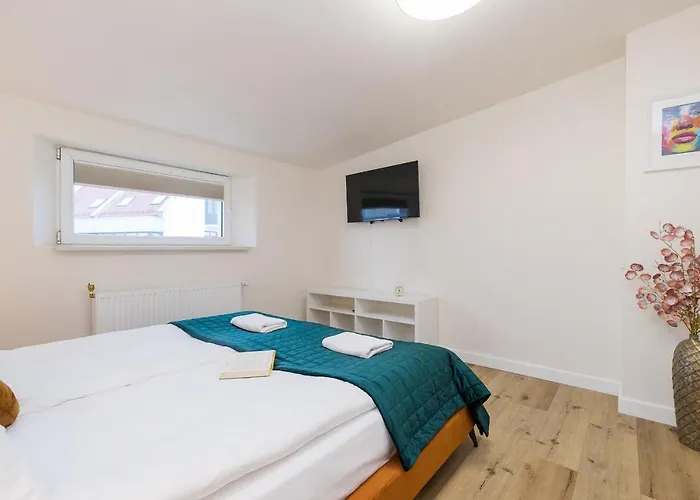 Shortstaypoland Zelazna