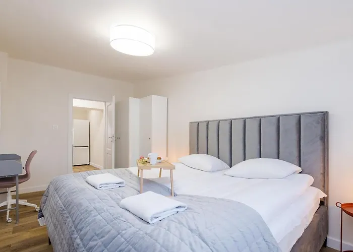 Shortstaypoland Zelazna