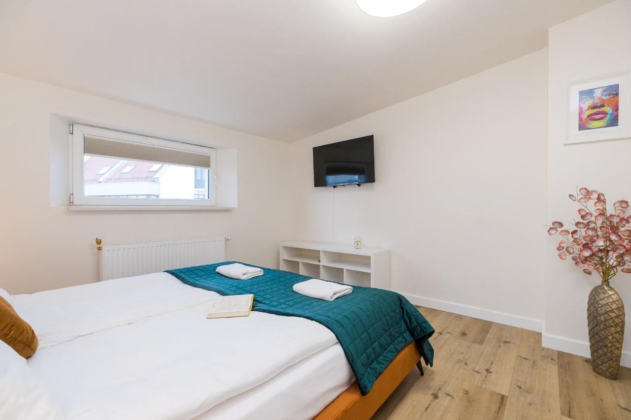 Shortstaypoland Zelazna Apartment *