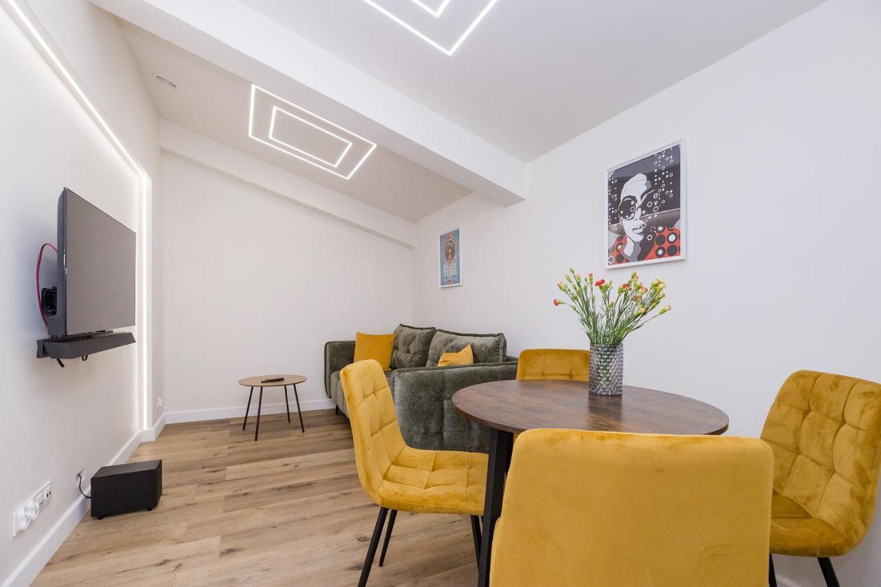 Shortstaypoland Zelazna Apartment
