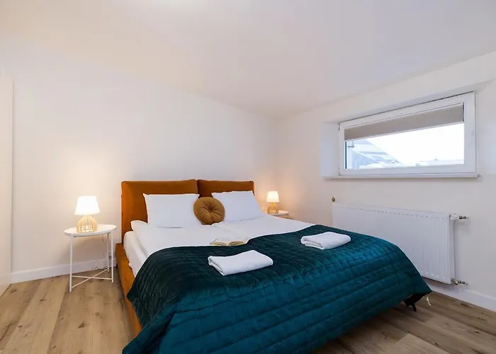 Shortstaypoland Zelazna
