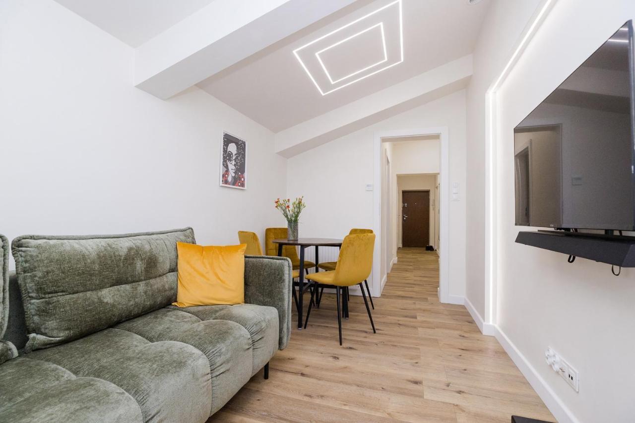 Shortstaypoland Zelazna Apartment
