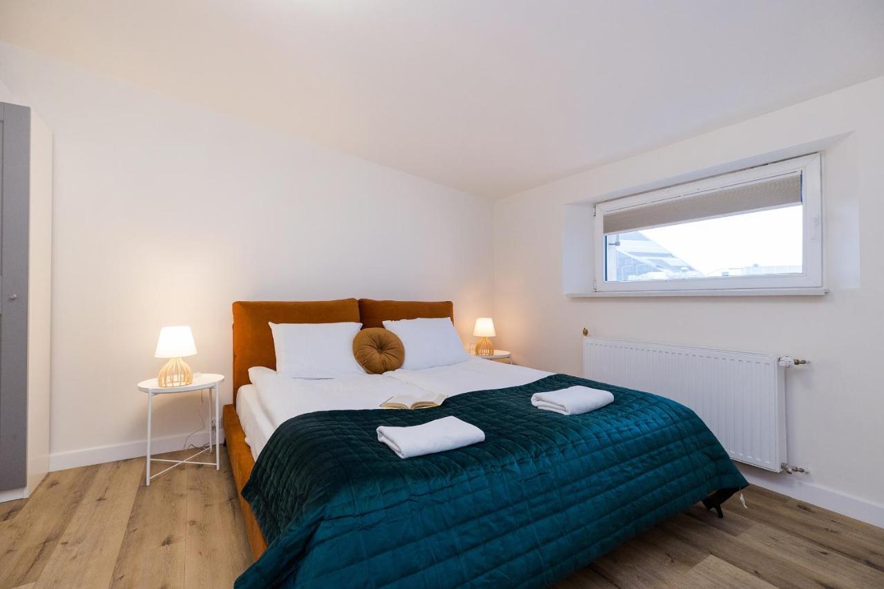 Shortstaypoland Zelazna Apartment *