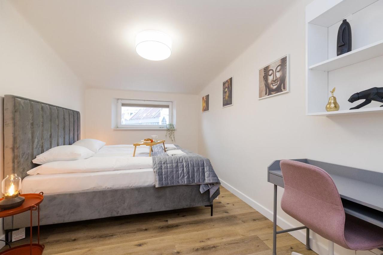 Apartment Shortstaypoland Zelazna Warsaw